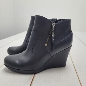 Ugg Meredith lodge black leather wedge ankle boots booties